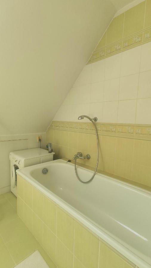 Apartamento Dom Na Zaciszu Varsovia Exterior foto