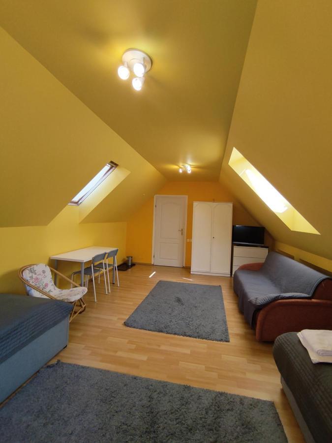 Apartamento Dom Na Zaciszu Varsovia Exterior foto
