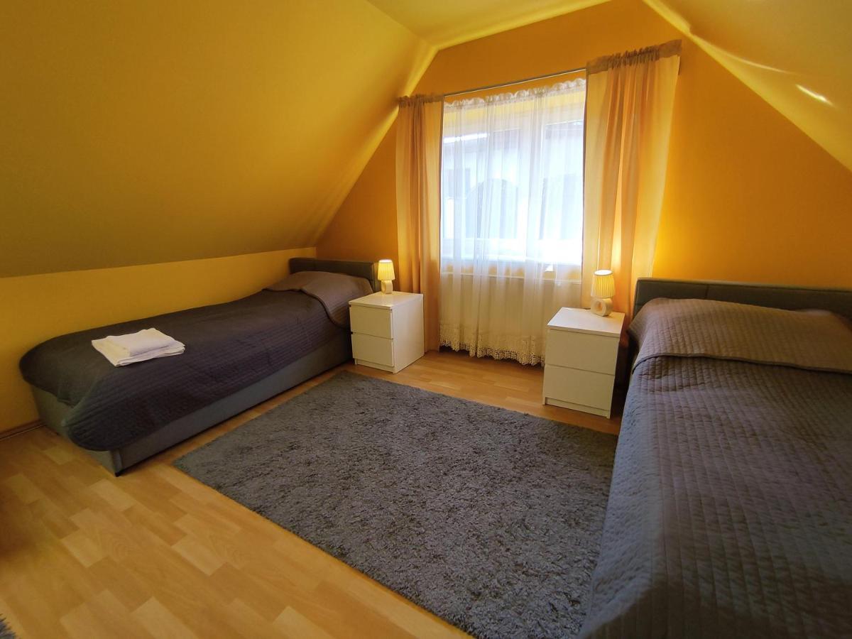 Apartamento Dom Na Zaciszu Varsovia Exterior foto