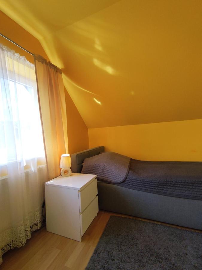 Apartamento Dom Na Zaciszu Varsovia Exterior foto