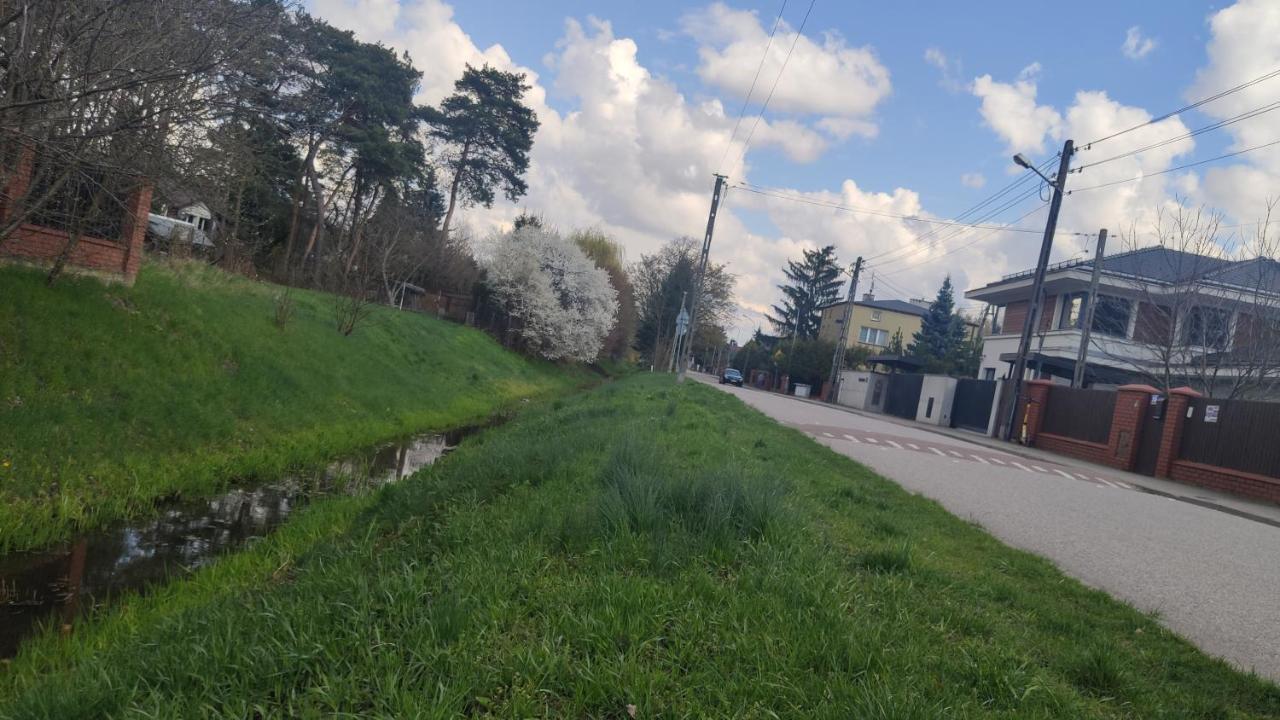 Apartamento Dom Na Zaciszu Varsovia Exterior foto