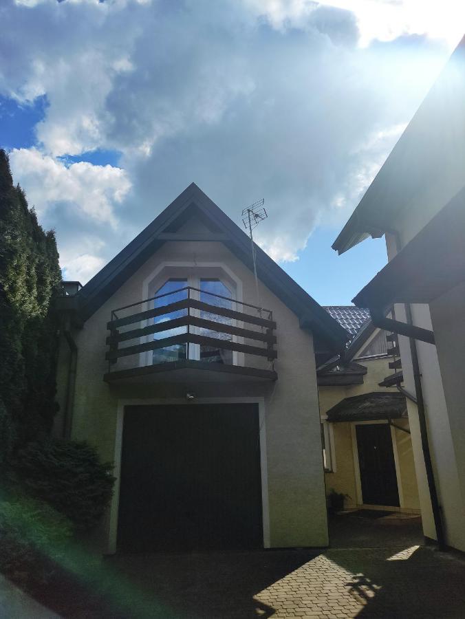Apartamento Dom Na Zaciszu Varsovia Exterior foto