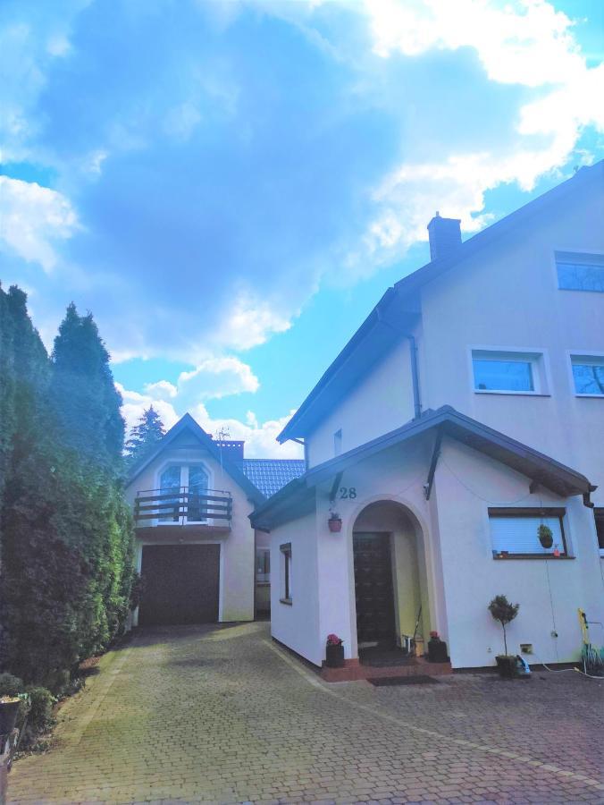 Apartamento Dom Na Zaciszu Varsovia Exterior foto